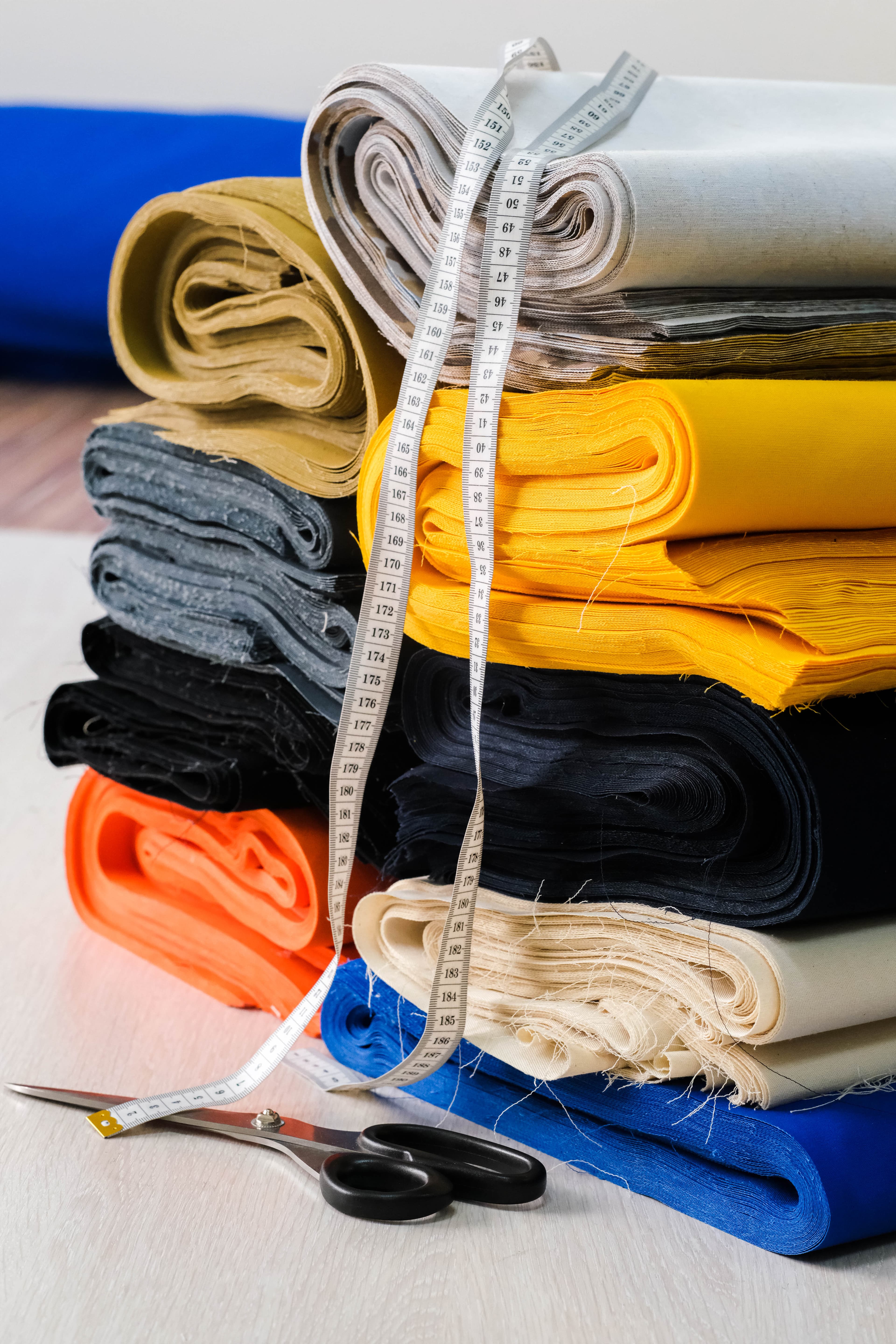 Muestras de telas y texturas variadas